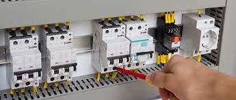 Sơ cấp Nghề kỹ thuật lắp đặt điện và điều khiển trong công nghiệp