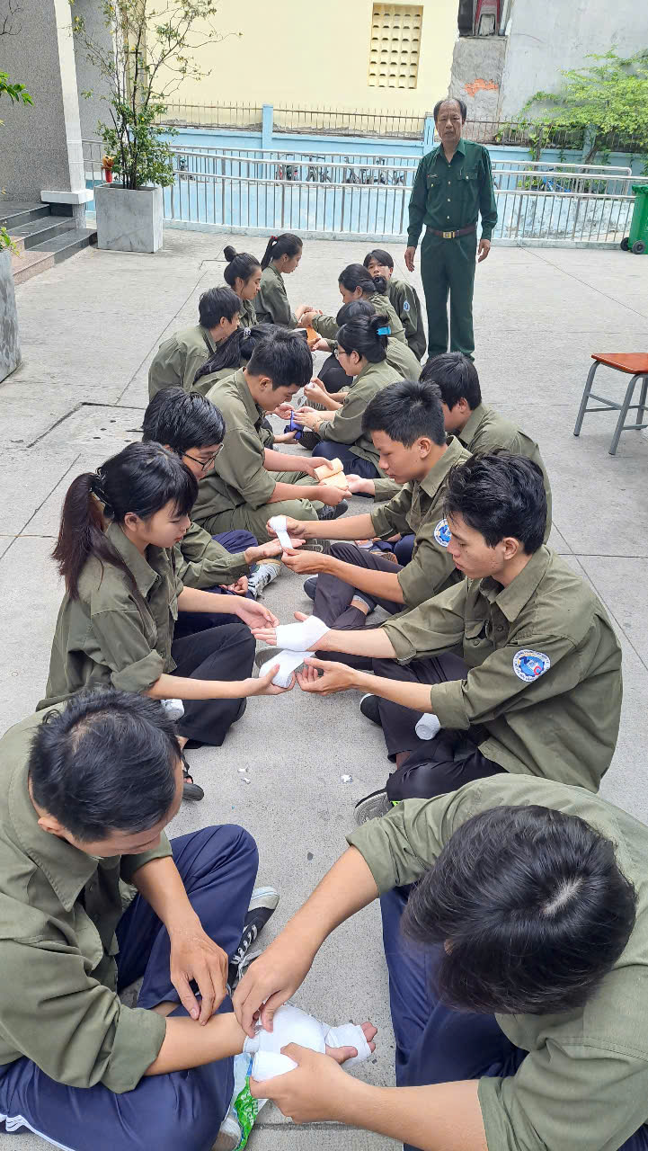GIỜ HỌC MÔN QP - AN