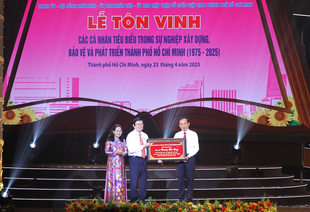 TPHCM vinh danh 60 cá nhân tiêu biểu trong chặng đường 50 năm phát triển
