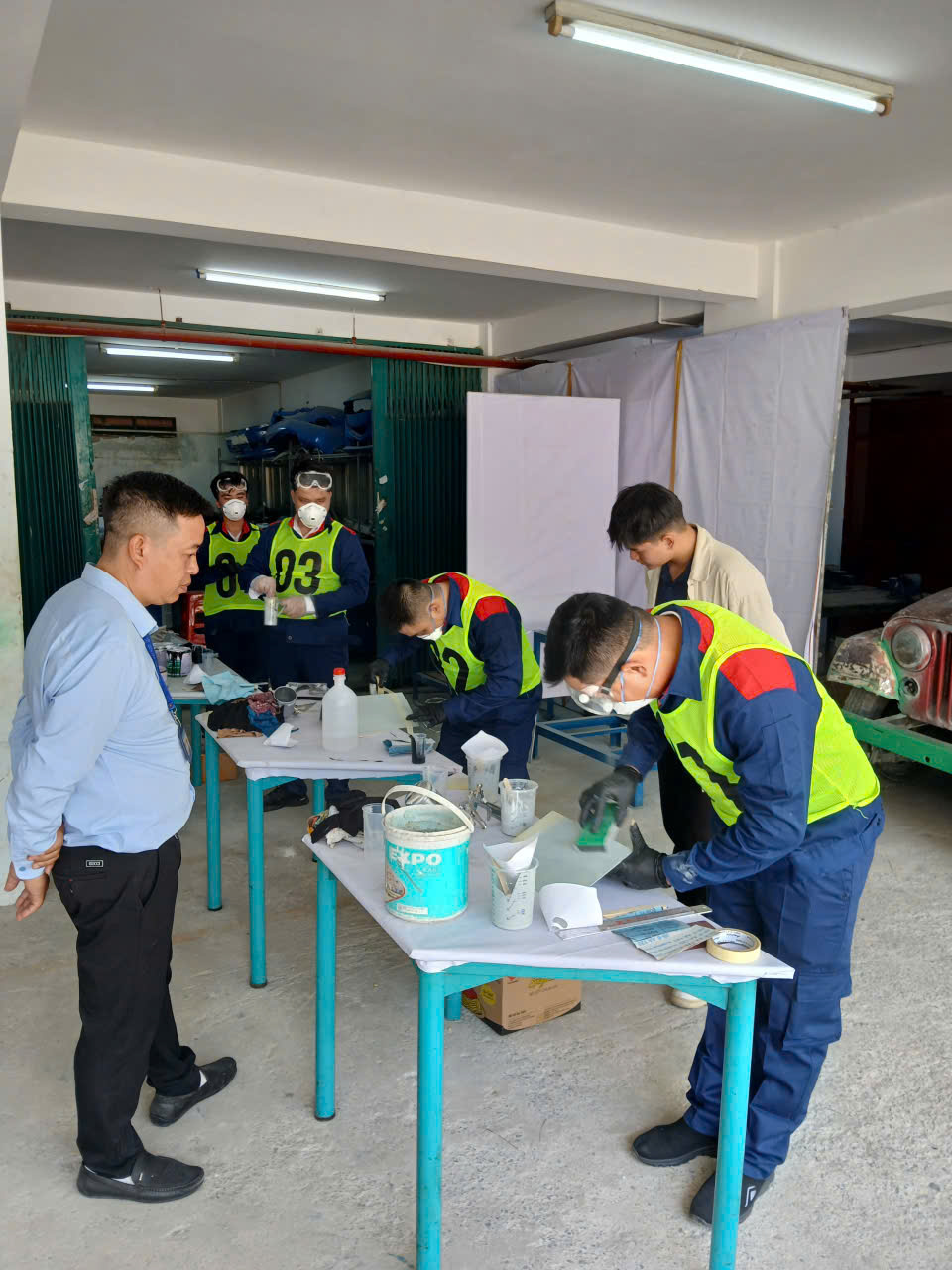 Kiểm tra, đánh giá tay nghề Sơn kim loại